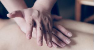 Rücken-Nacken-Massage